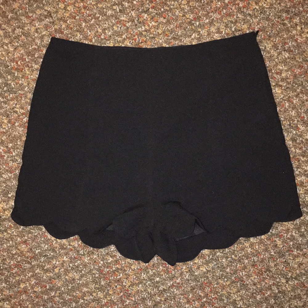 Scalloped high waisted black shorts